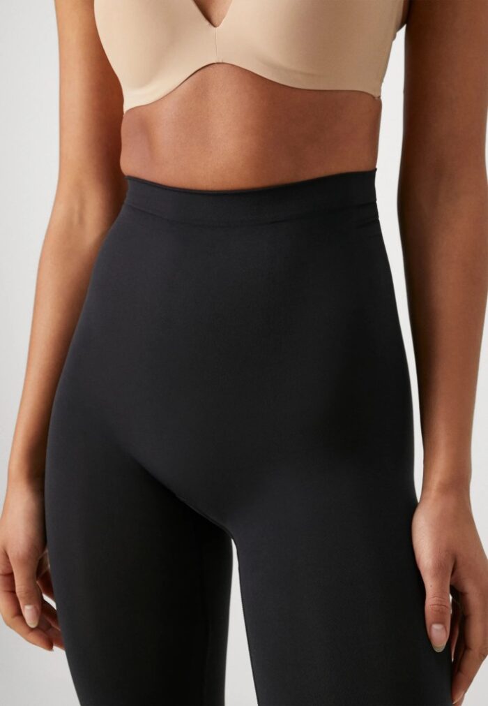 ONLSHAPE UP SEAMLESS CITY SHORTS - Image 2