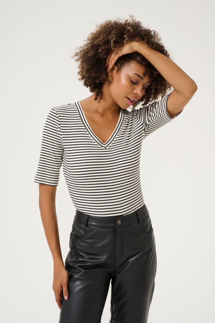 CUTEA DOLLY SS T-SHIRT - Image 1